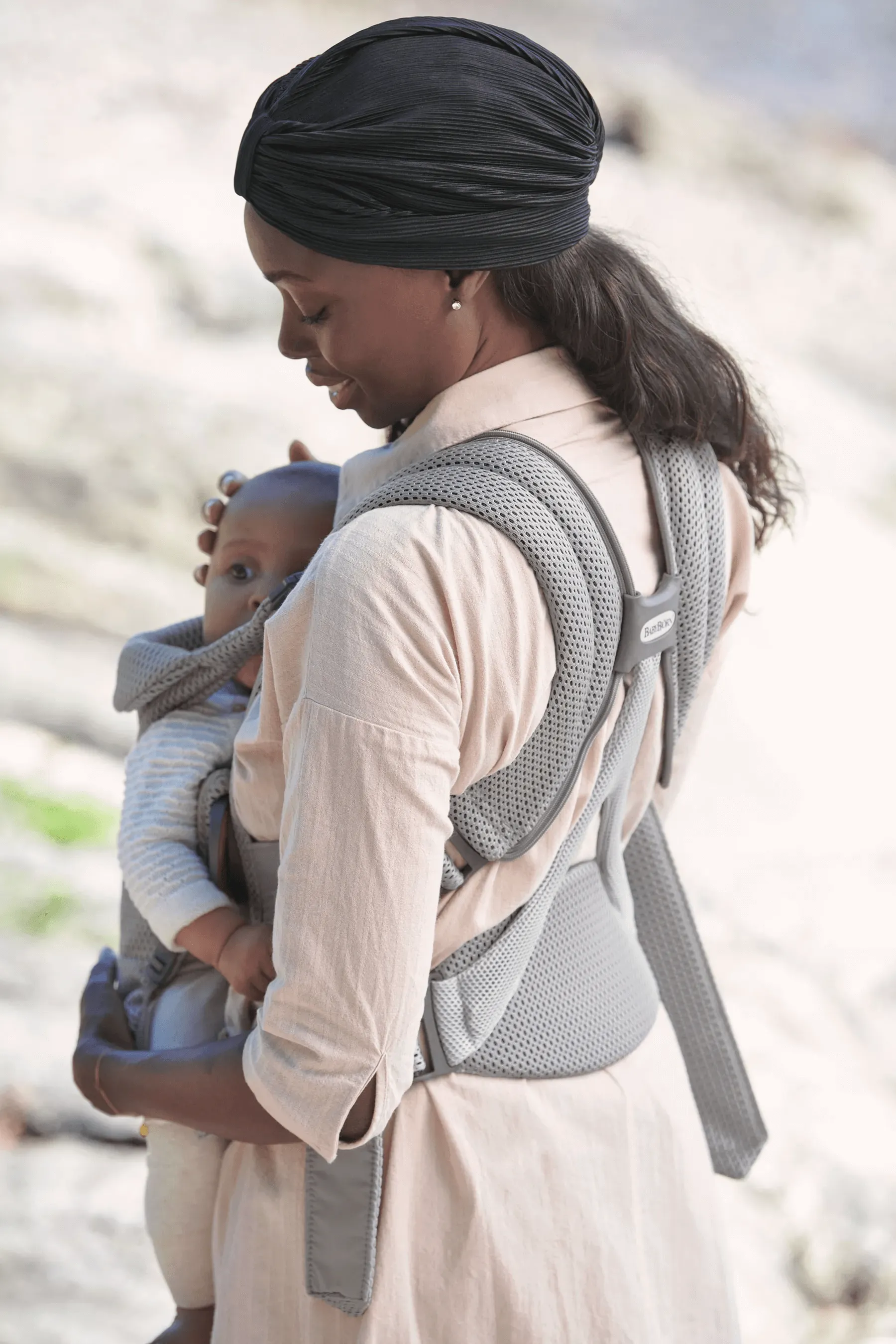 BabyBjörn Baby Carrier Free (0-15 Months)