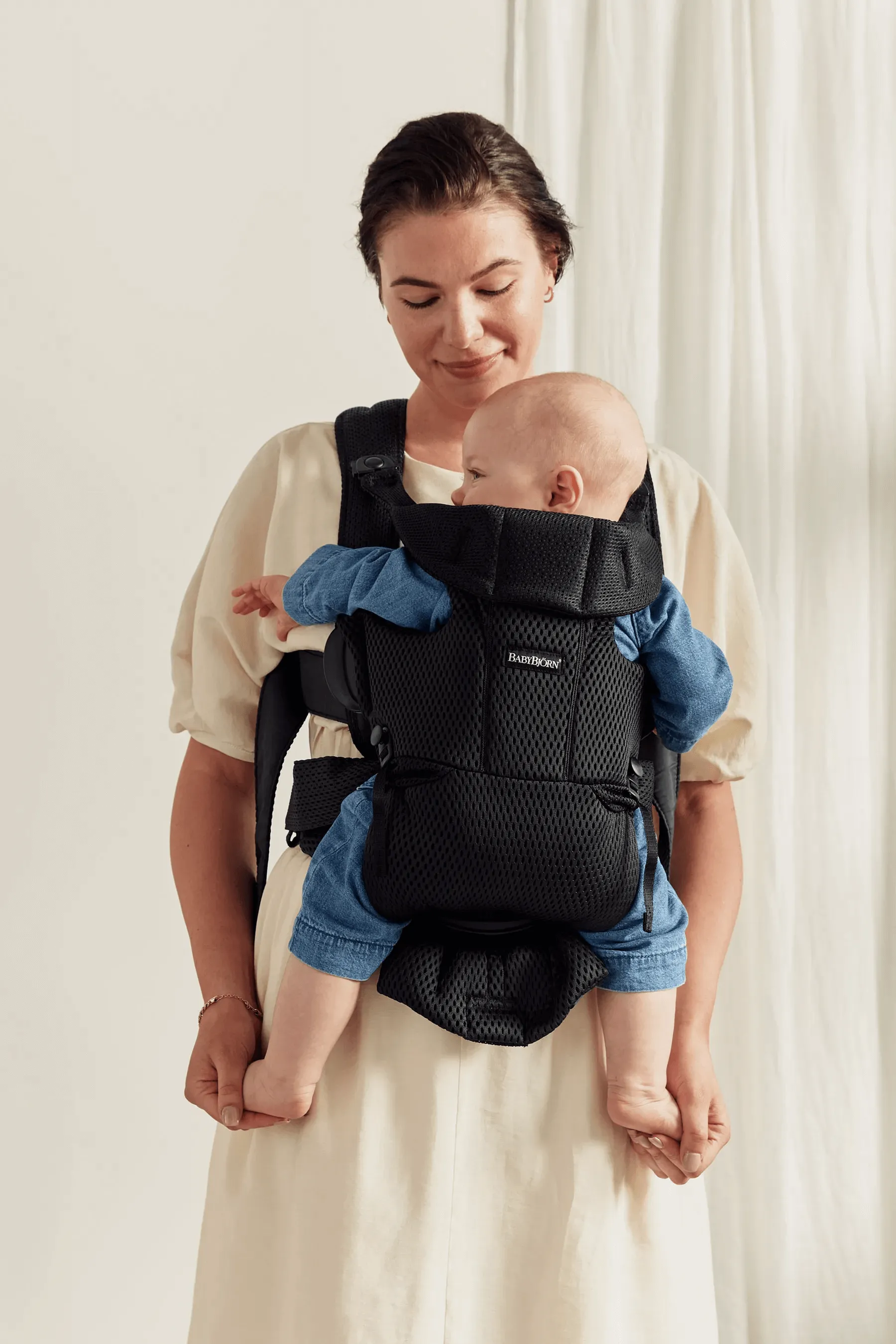 BabyBjörn Baby Carrier Free (0-15 Months)