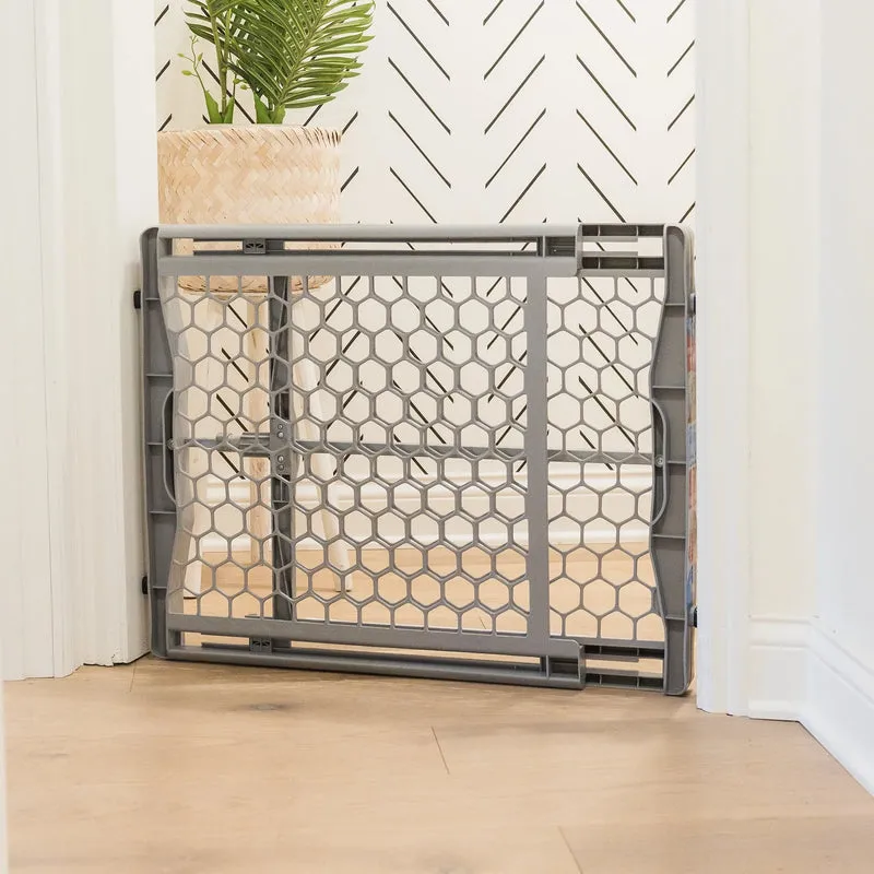 Carlson Plastic Expandable Pet Gate 23"
