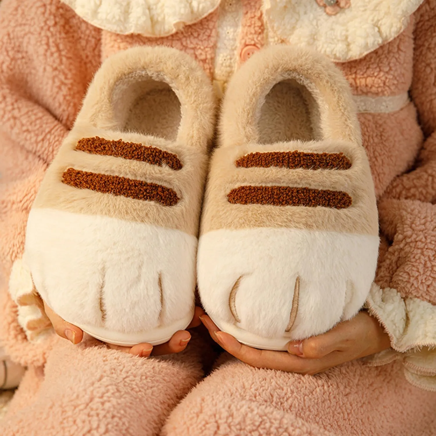 Cat Paw Slippers for Women,Cat Feet Slippers,Cat Foot Slippers,Indoor Outdoor Cute Funny Warm Cozy Fuzzy Winter House Shoes (Khaki,36-37)