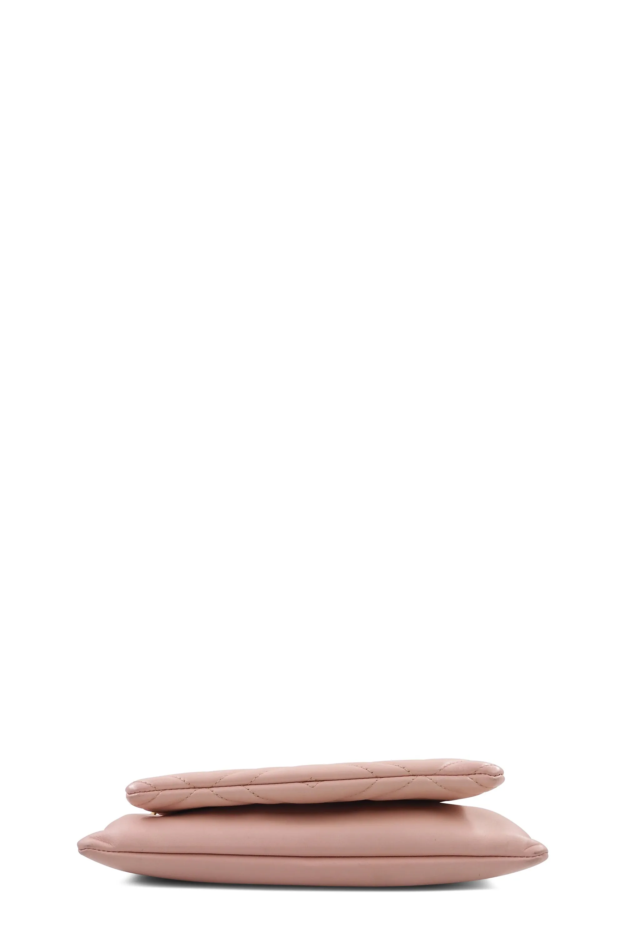 GG Marmont Matelasse Pouch with Strap Pink