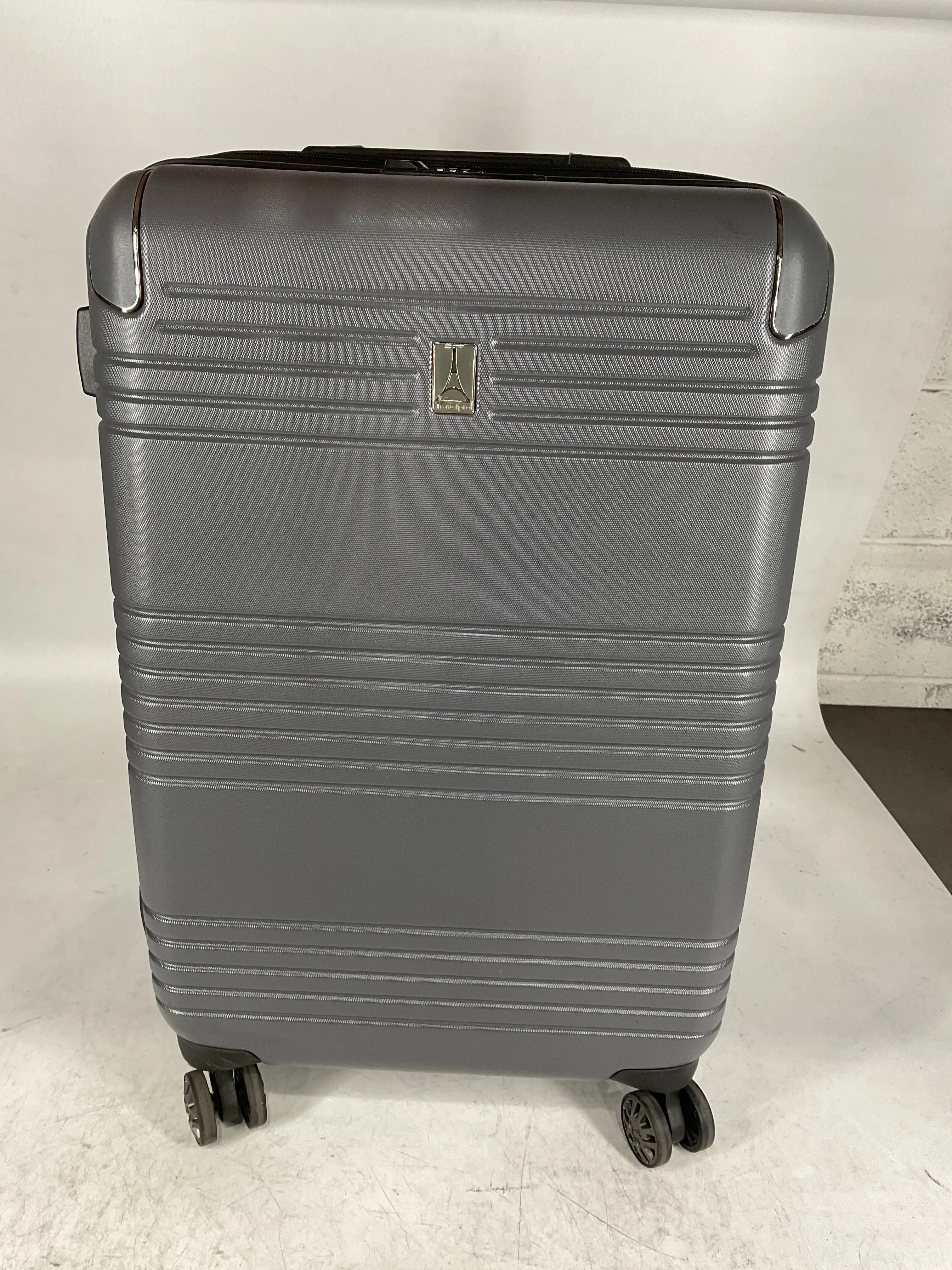 Travelpro Roundtrip Carry-on Expandable Spinner & Medium Check-in Expandable Spinner U3