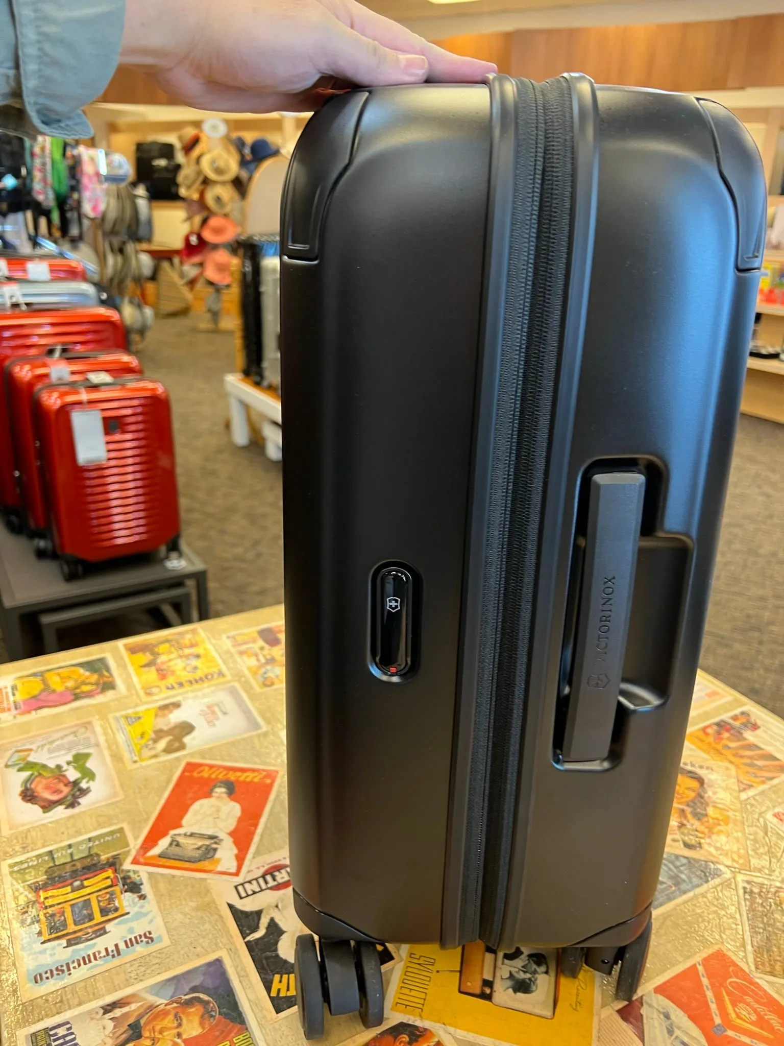 Victorinox Spectra 3.0 Hardside Frequent Flyer Expandable Carry-On Spinner