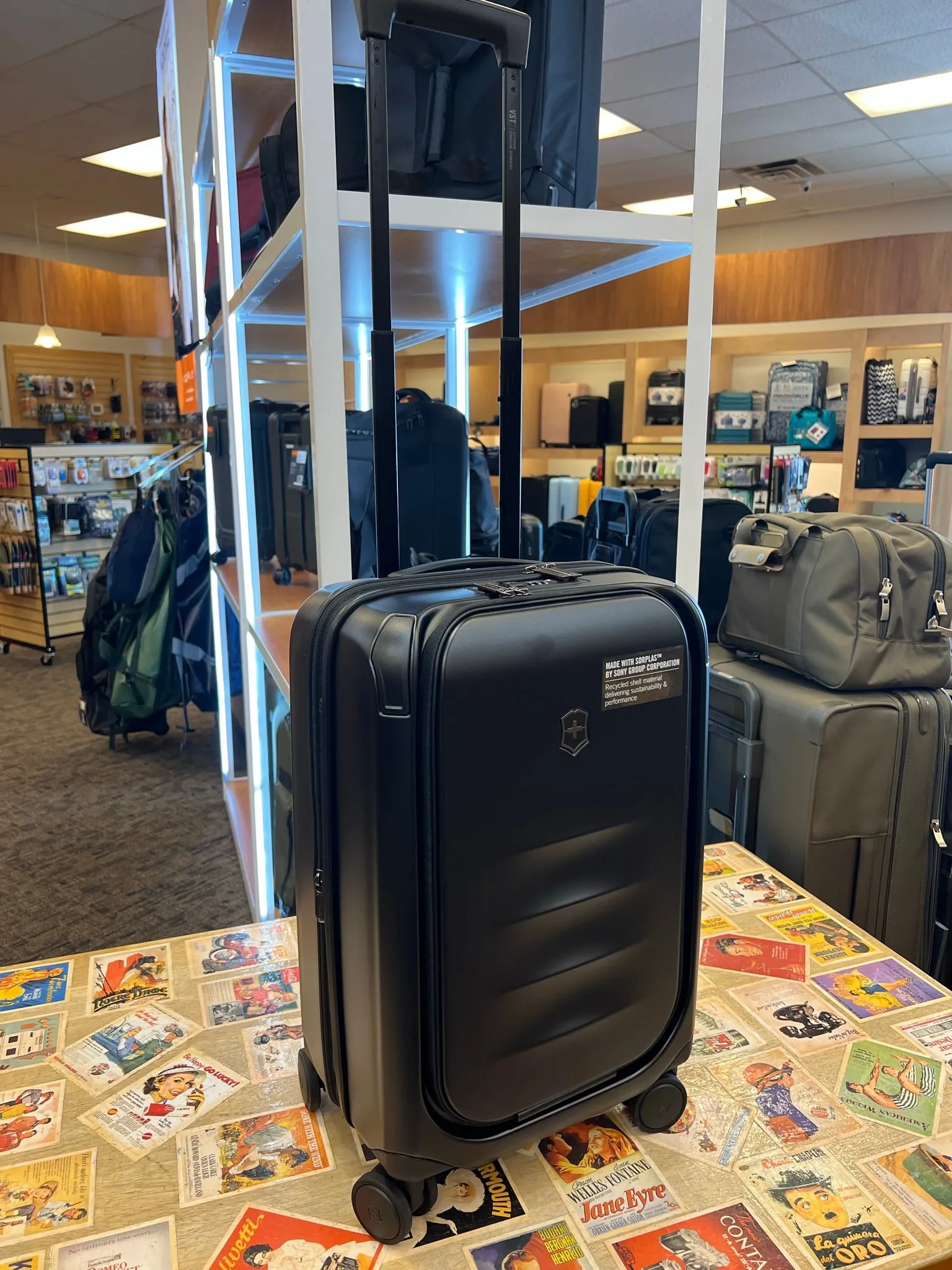 Victorinox Spectra 3.0 Hardside Frequent Flyer Expandable Carry-On Spinner