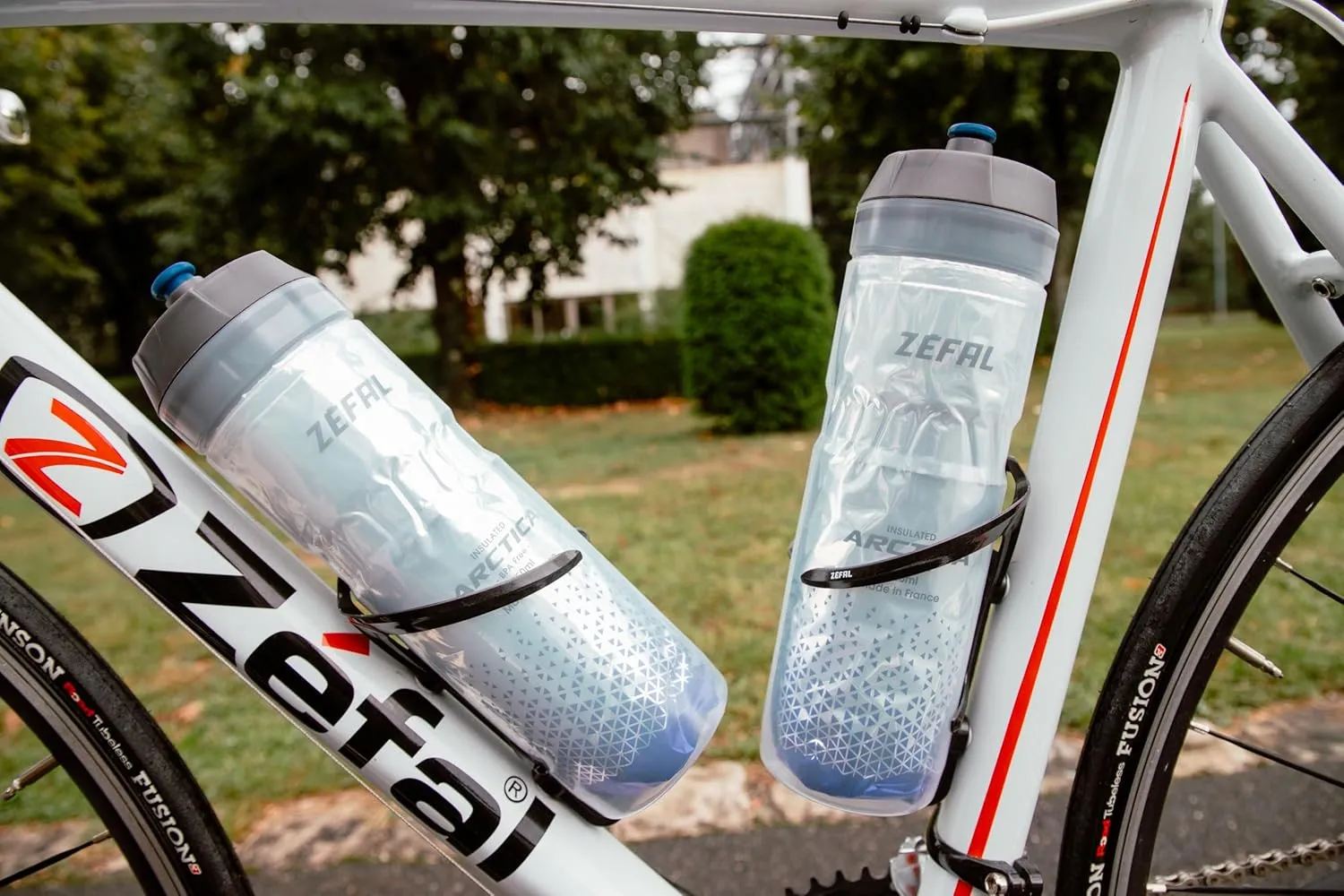 ZEFAL Pack Arctica 75 - Double Pack Bicycle Bottles 750 ml - Isothermal Bicycle Bottle - Odourless and Waterproof - BPA-Free Sports Bottle, Silver/Light Pink